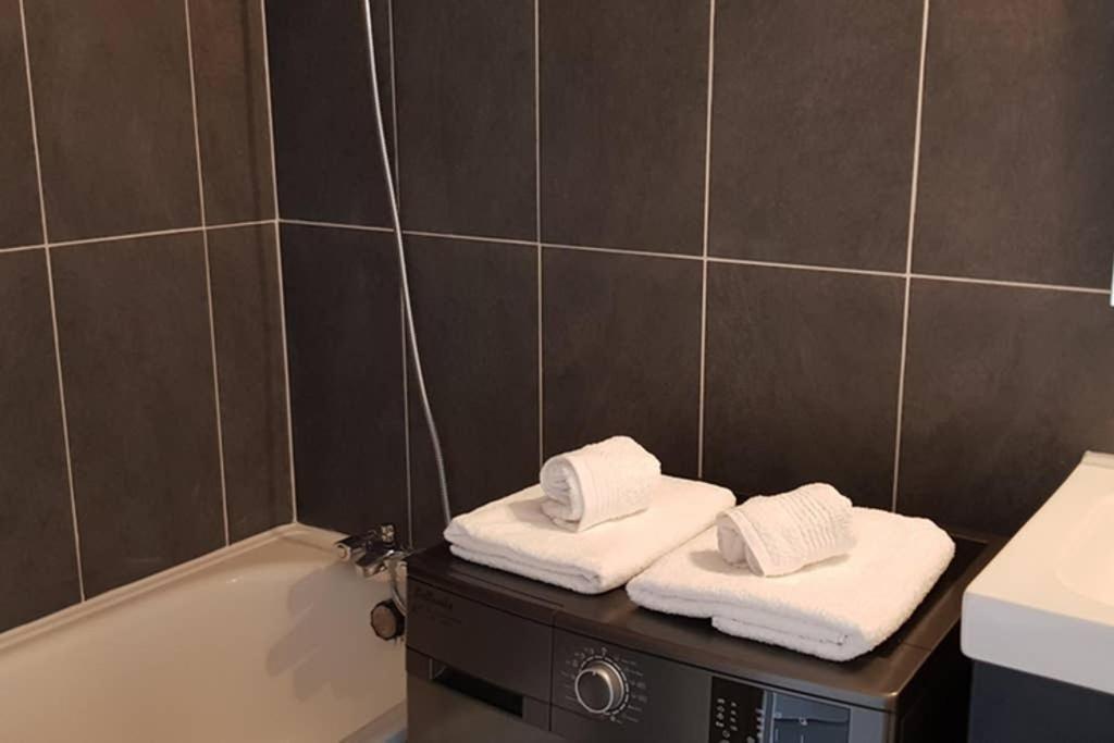Beau Studio Renove 30M2 Balcon Vue Paris+Parking Apartment Exterior foto