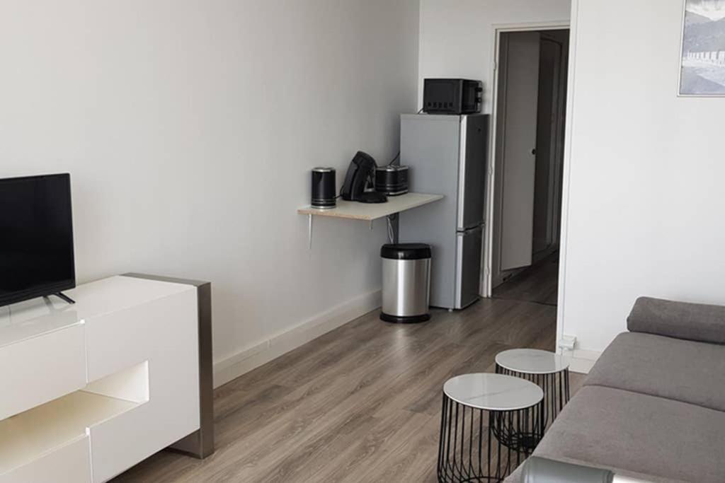 Beau Studio Renove 30M2 Balcon Vue Paris+Parking Apartment Exterior foto