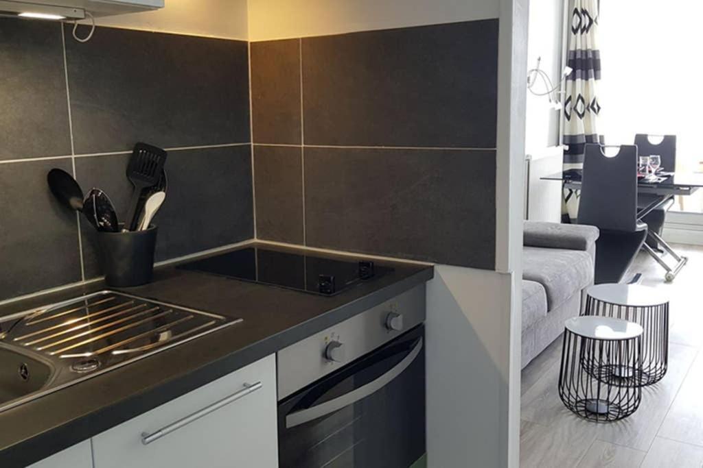 Beau Studio Renove 30M2 Balcon Vue Paris+Parking Apartment Exterior foto